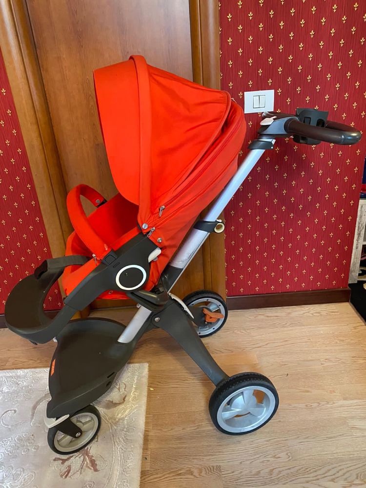 Stokke V4 Rosu totul inclus