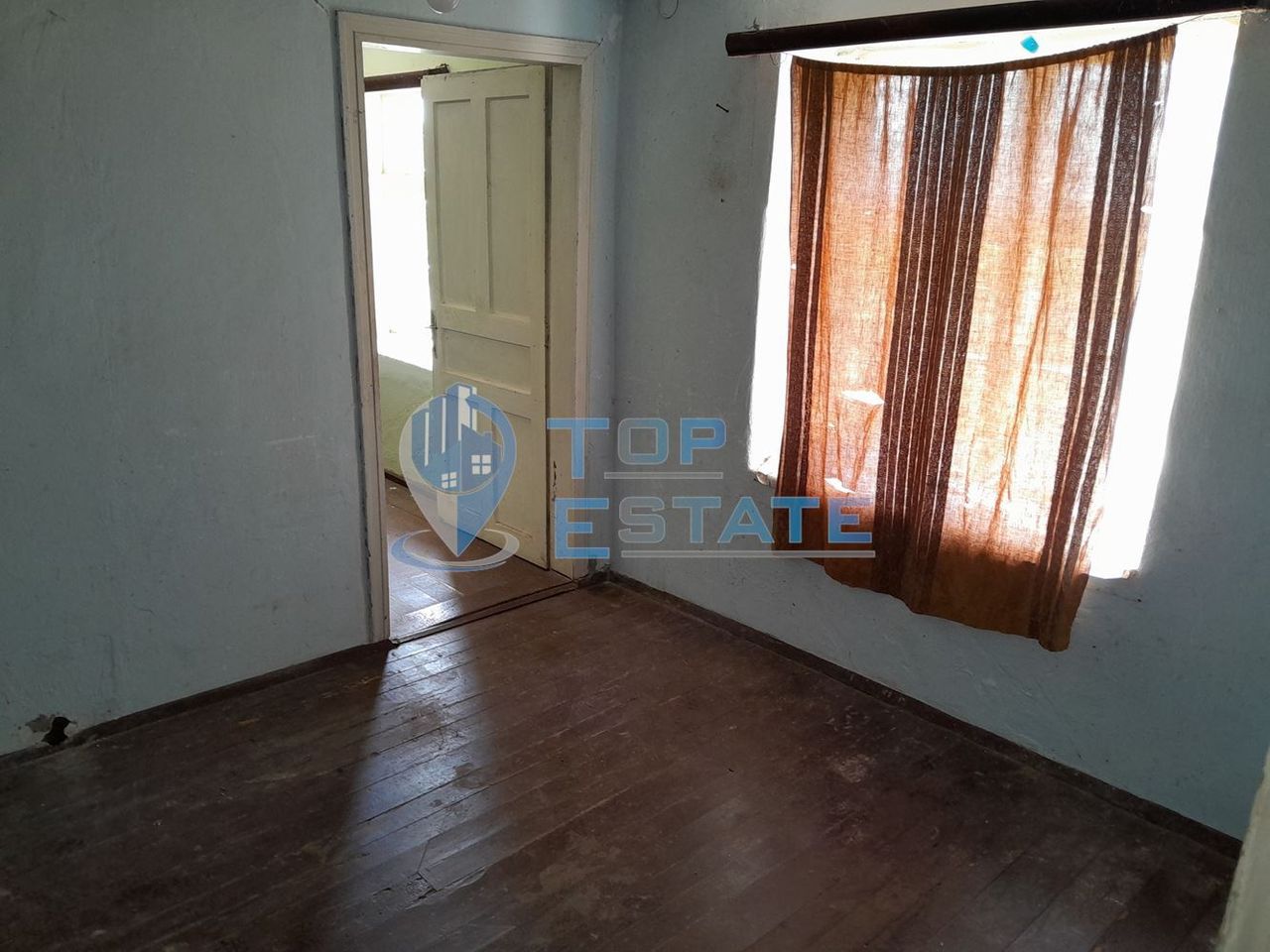 Продава се Къща в с. Крамолин, Област Габрово - 100 кв.м за 230 €/кв.м - Снимка #3