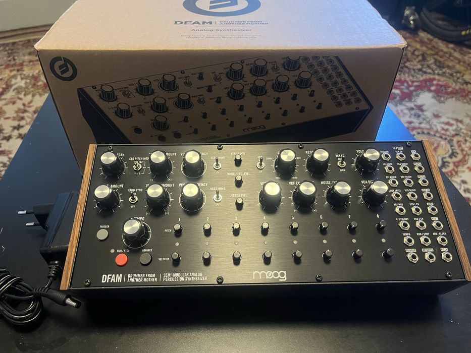 Moog DFAM synth / drum machine / analog drum machine