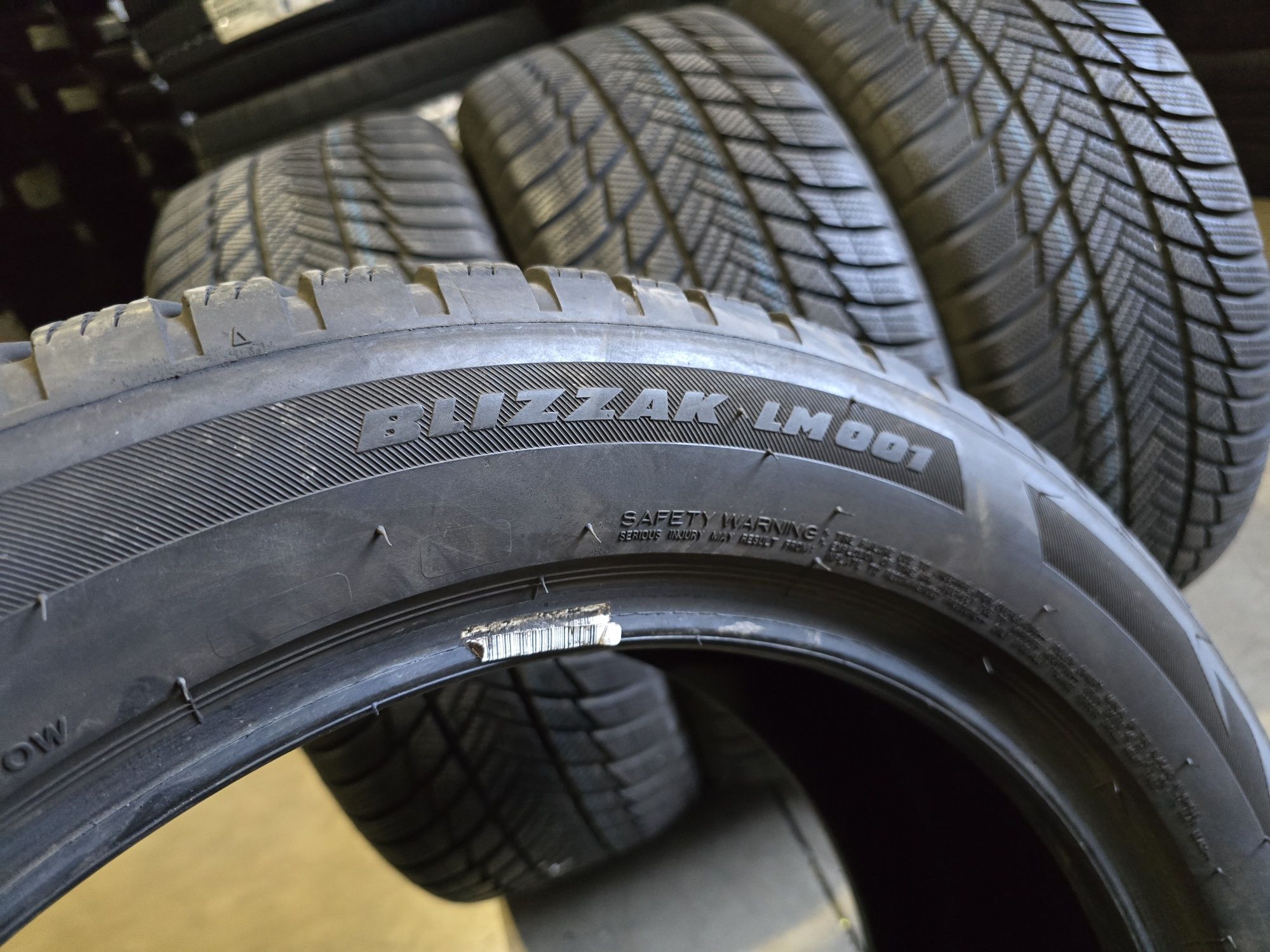 235/50/19 BRIDGESTONE 4бр