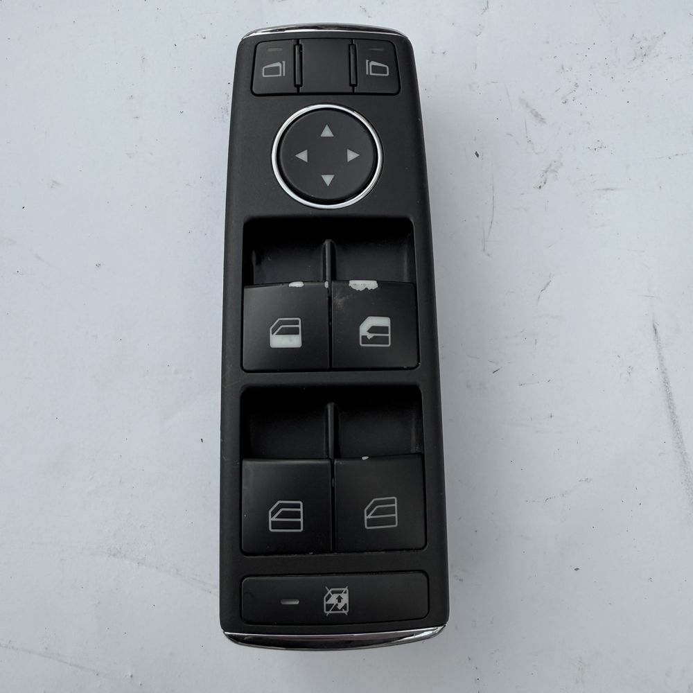 Брони, огледала, прагове, джанти, аербег, конзола C class w204 2008г.