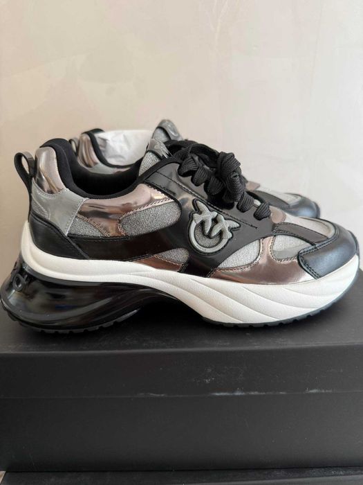 Оригинални сникърси Pinko