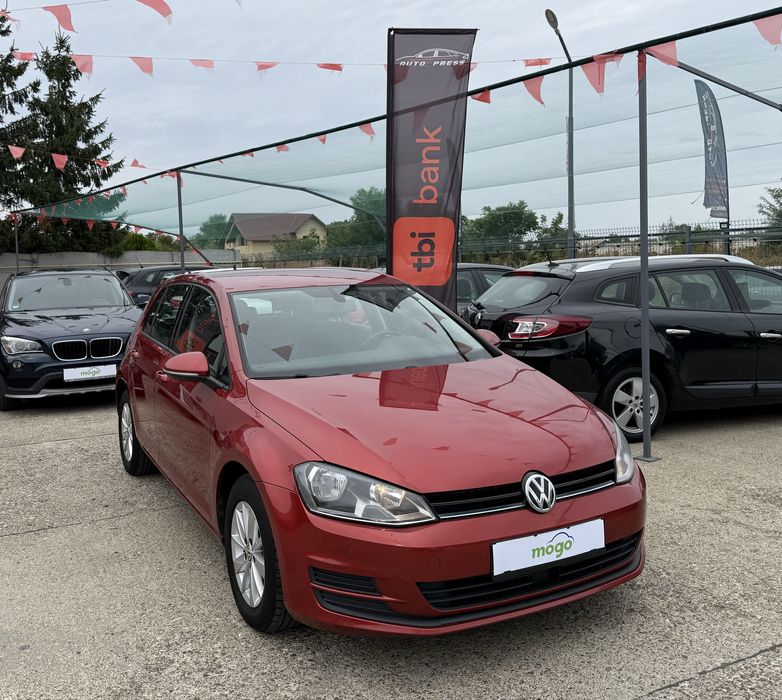 Volkswagen Golf VII 1.6 TDI ^DISTRONIC ^Navigatie ^RATE ^Garanție
