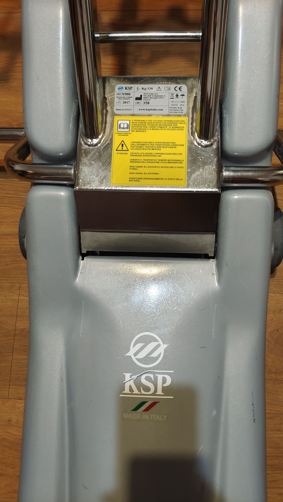 Elevator scaun cu rotile, cu șenile pentru scări