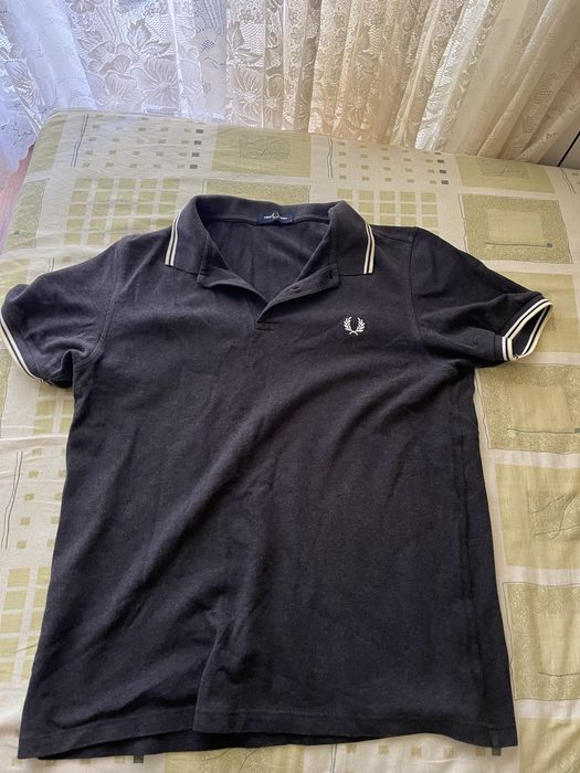 Тениска fred perry размер L оригинална