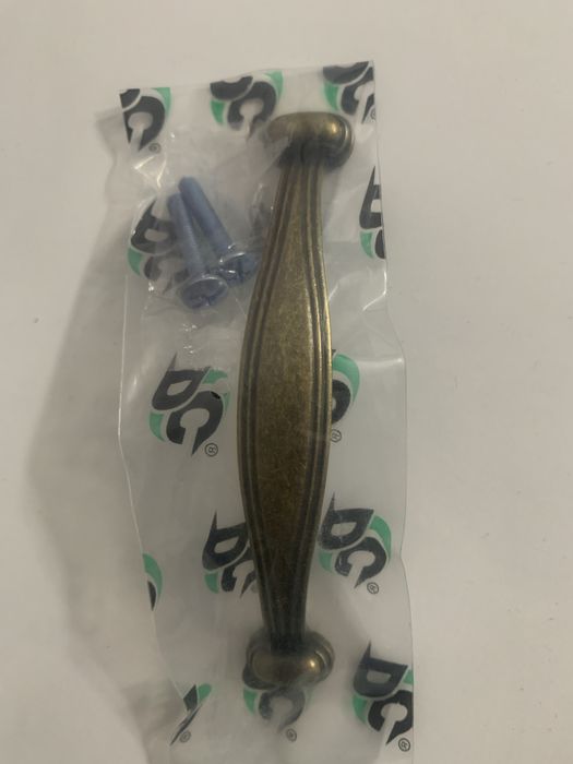 Мебелни дръжки антично злато