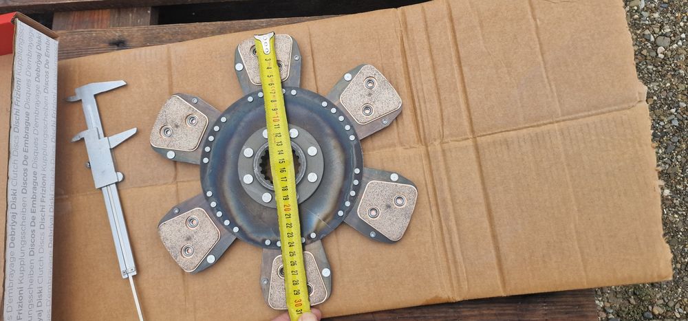 Disc ambreiaj tractor fiat 880 serie 90 
A100SDT, A110, A110SDT, A90SD