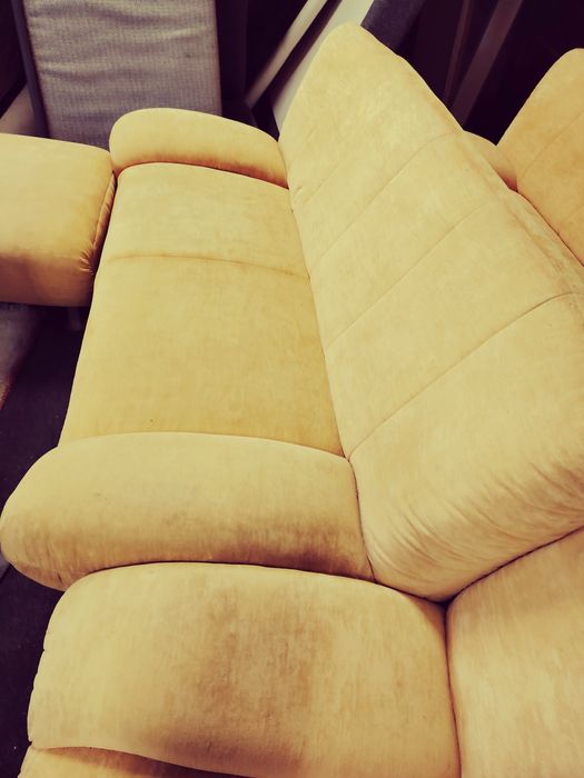 Colțare și canapele