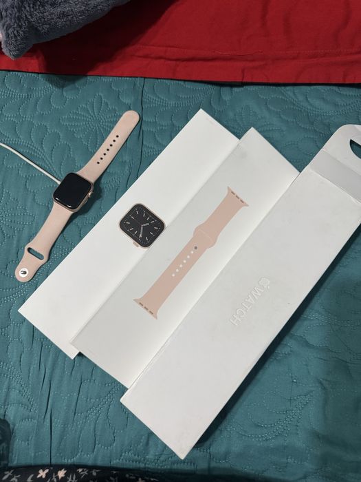 Apple watch 6 серия 40мм розовый