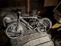 Vand bicicleta cu motor