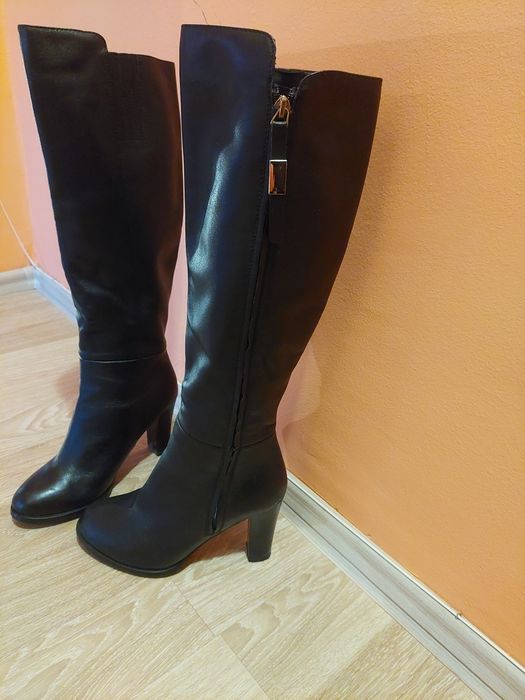 Дамски ботуши DIKA