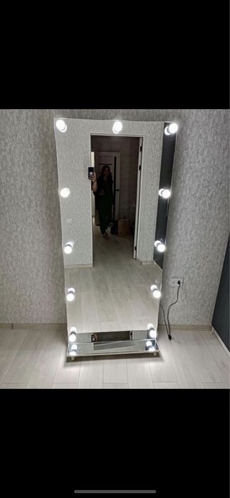 Зеркало с подсветками