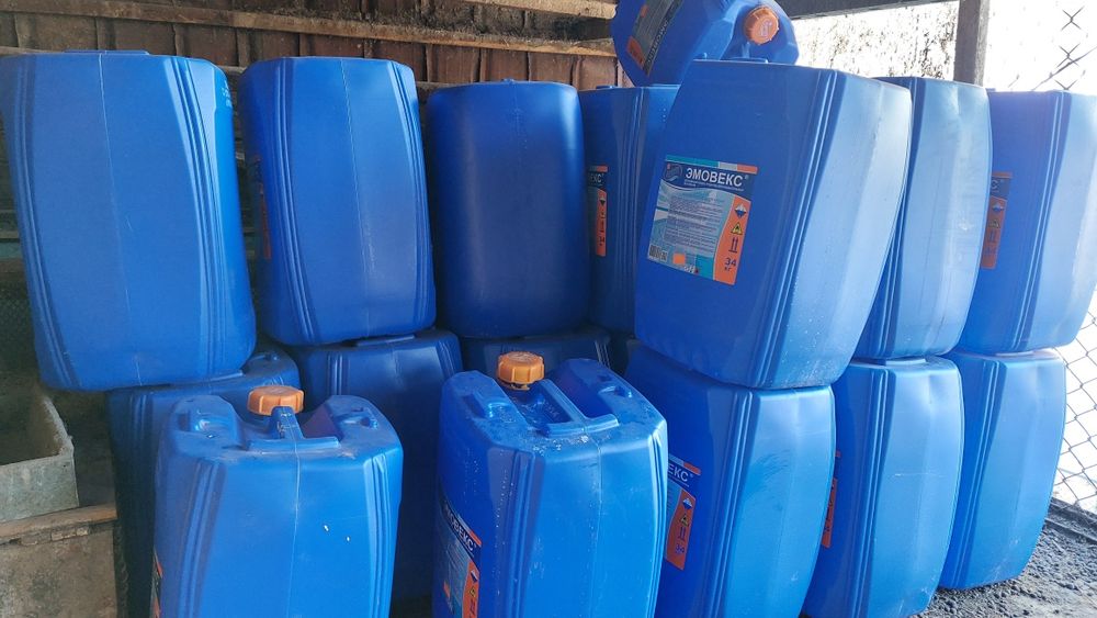 Продам пластиковые канистры на 30 л.