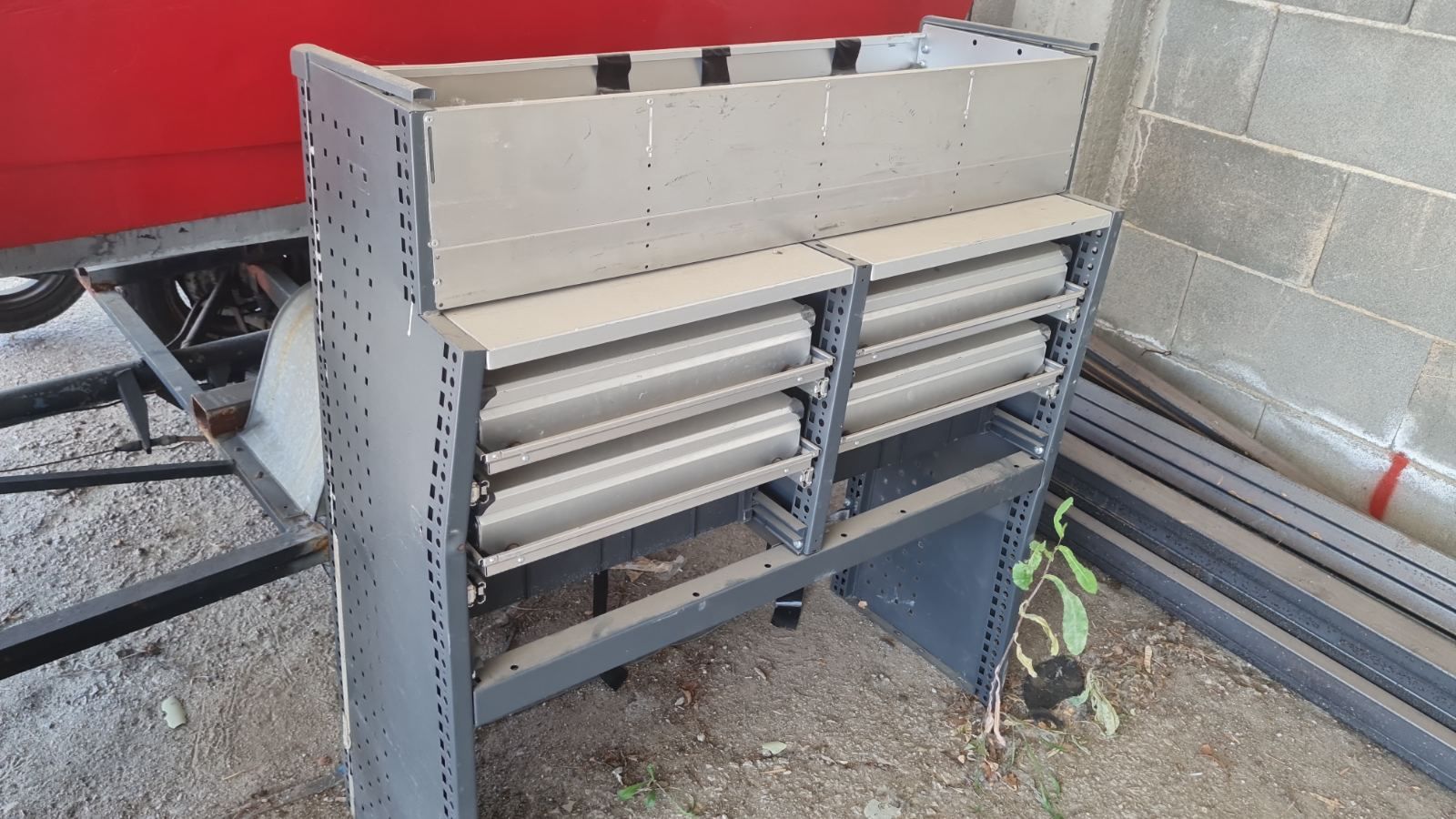 Продавам оригинални  шкафове за Т5 и Т6  з