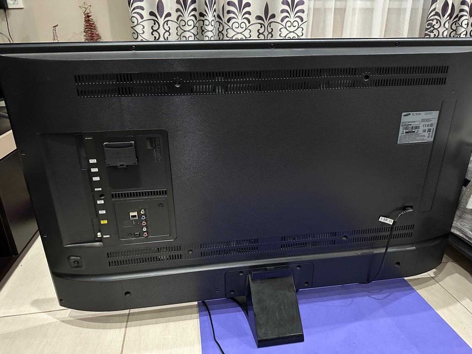 Vand TV Samsung UE48JU6440W