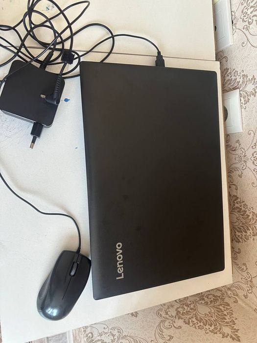 Ноутбук Lenovo..