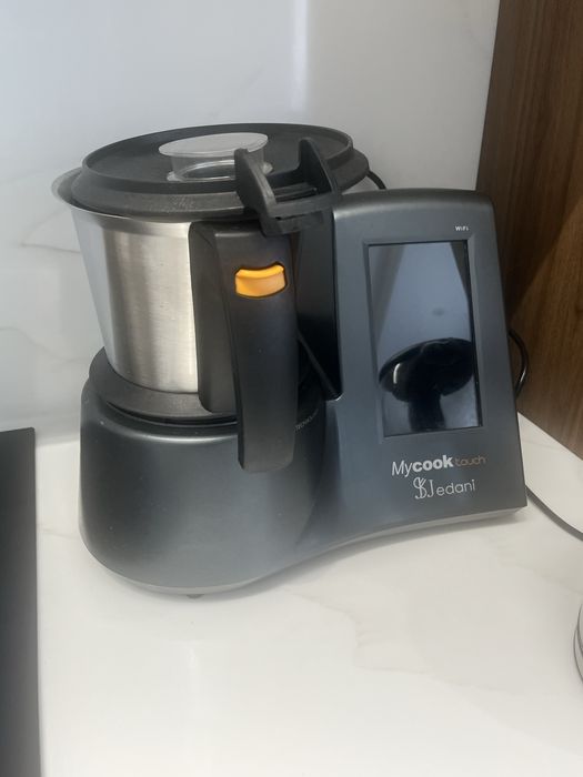 Куханный робот Mycook