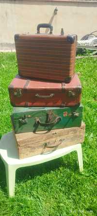 Стари куфари за декорация