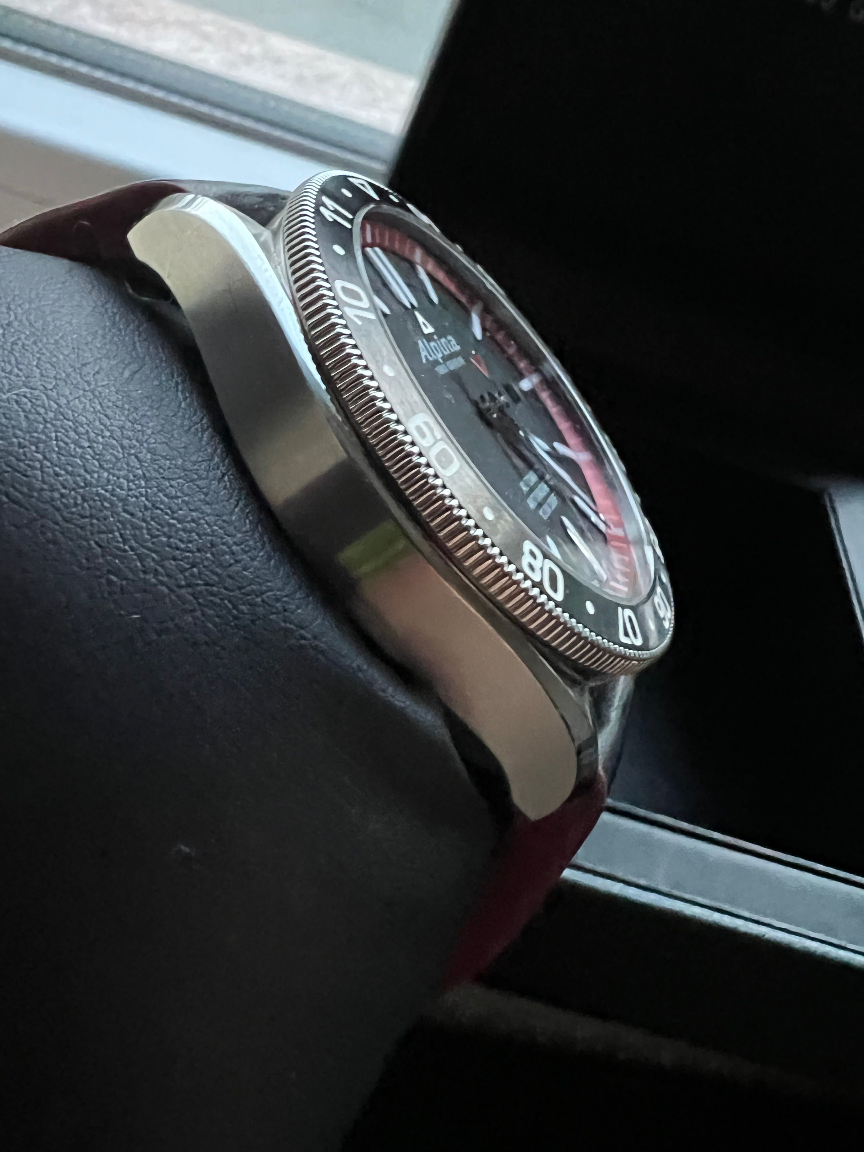 Alpina Alpiner 4 Automatic швейцарски часовник