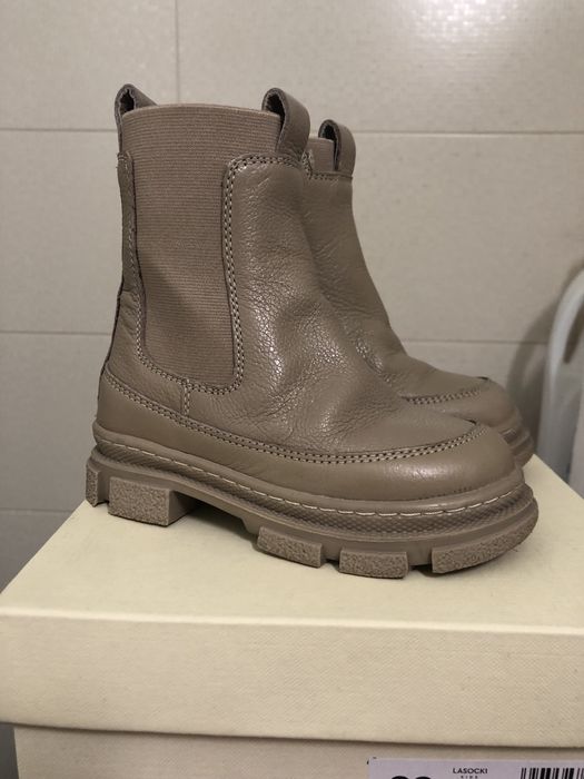 Cizmulite din piele 23