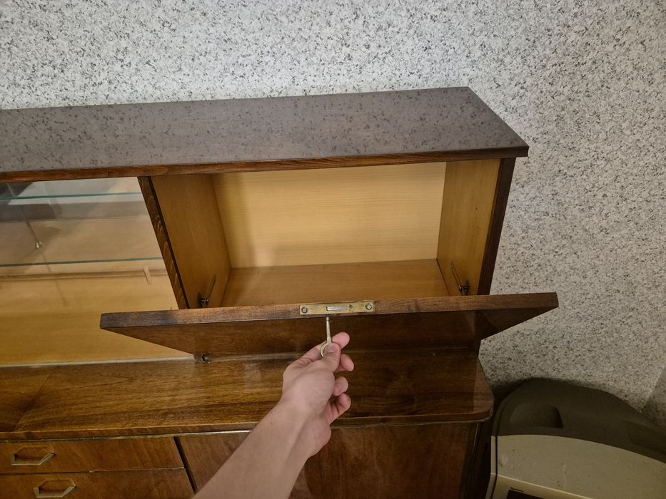 Ретро Бюфет Добро Състояние