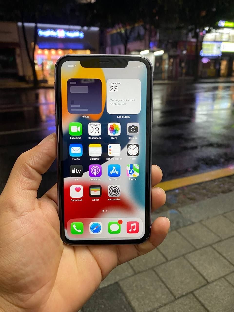 iPhone 11 в хорошем состоянии