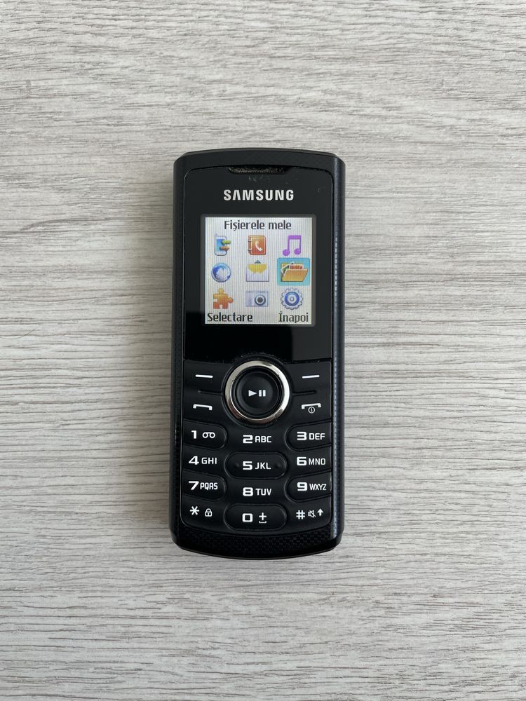 Vând telefon Samsung gt-e2120