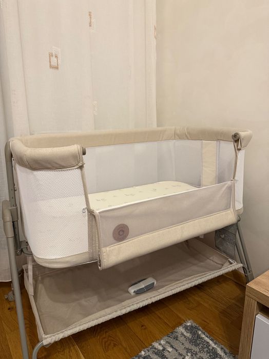 Pătuț co-sleeper