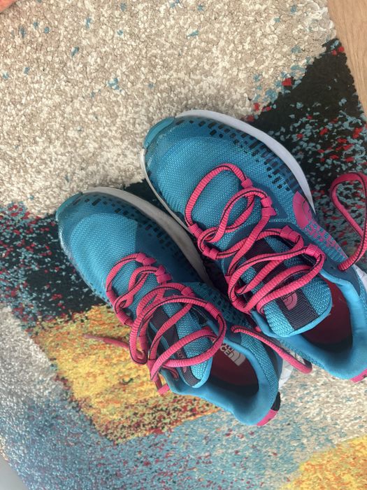 Adidasi North Face 36
