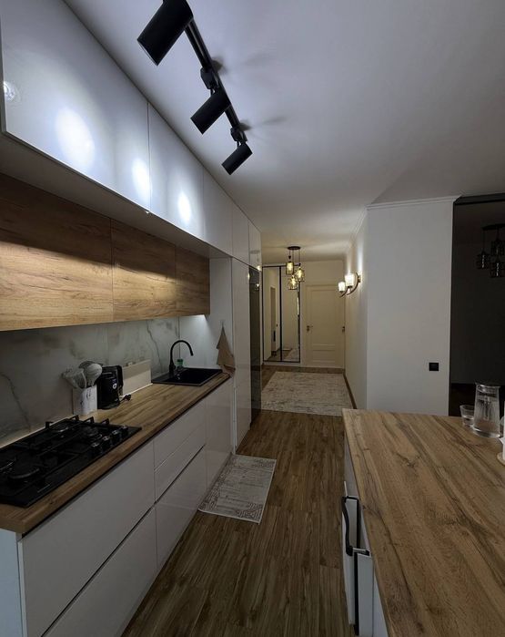 Продается 2в3 ком квартира, ориентир: Глинка, 64 м2