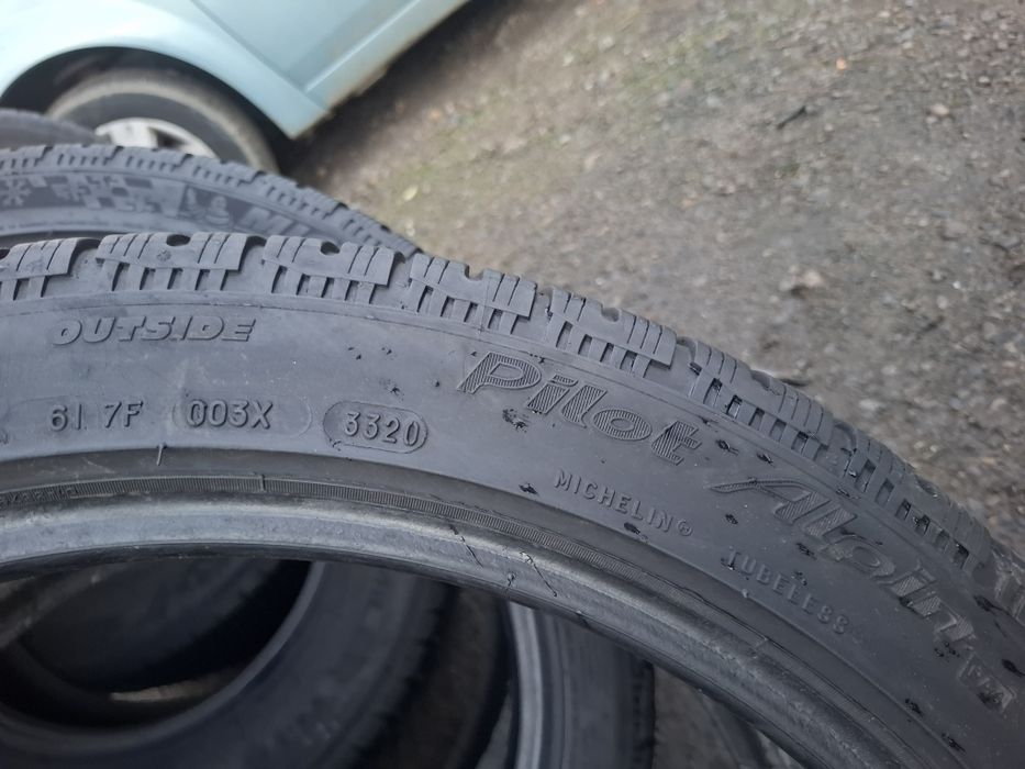 Vand 2 anvelope 265 40 20 michelin bune de iarna dot 2020