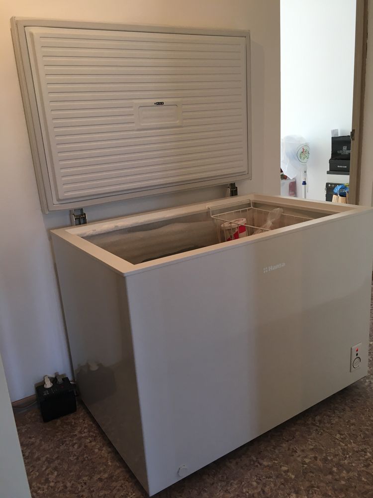 Продам морозильную камеру HANSA FS 300.3