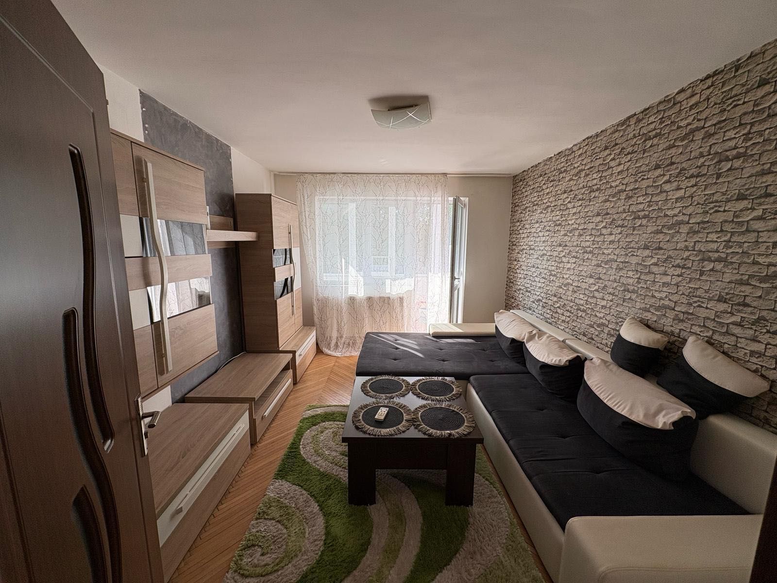 Apartament de închiriat cu 3 camere