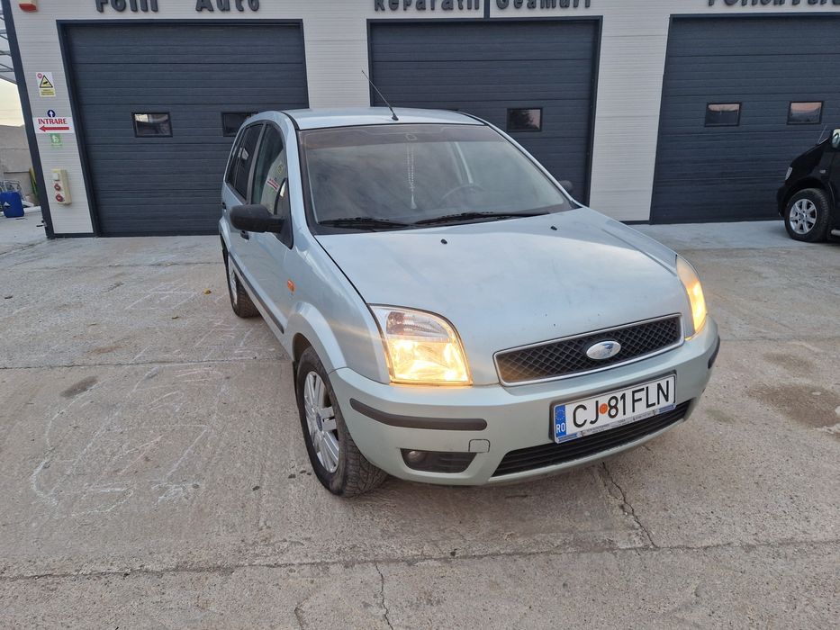 Vînd Ford Fusion 1.4 TDCI