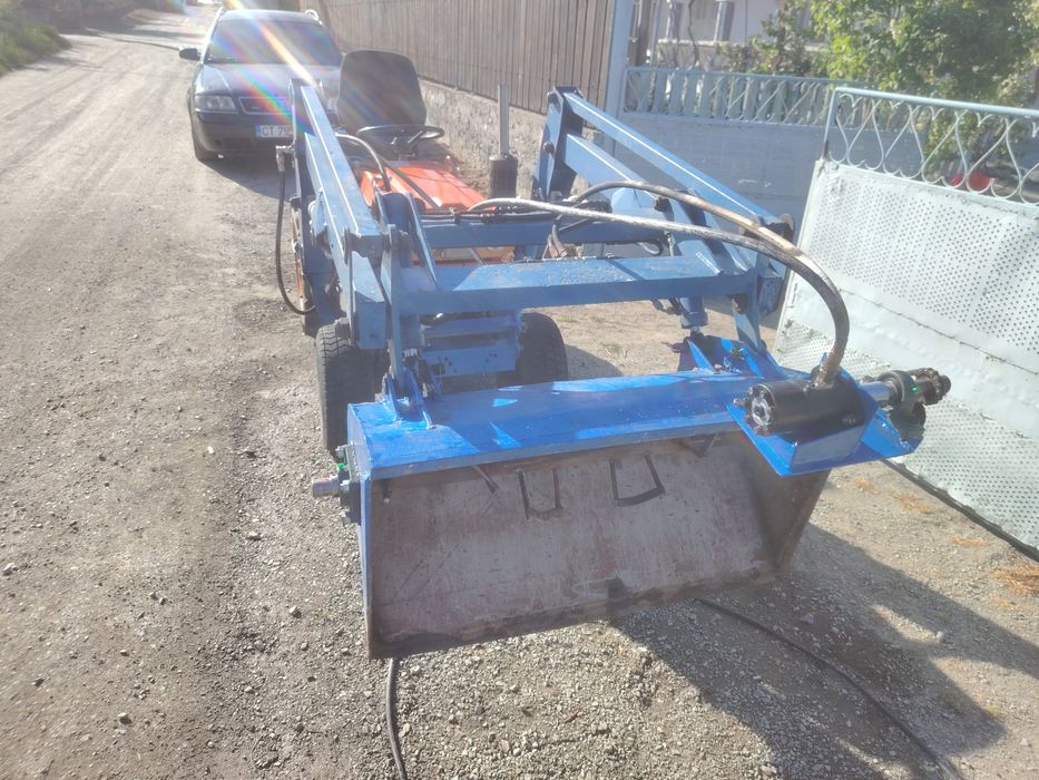Cupă hidraulică tractoraș