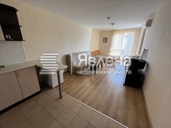 Продава се Двустаен апартамент в к.к. Слънчев бряг - 70 кв.м за 972 €/кв.м - Снимка #1