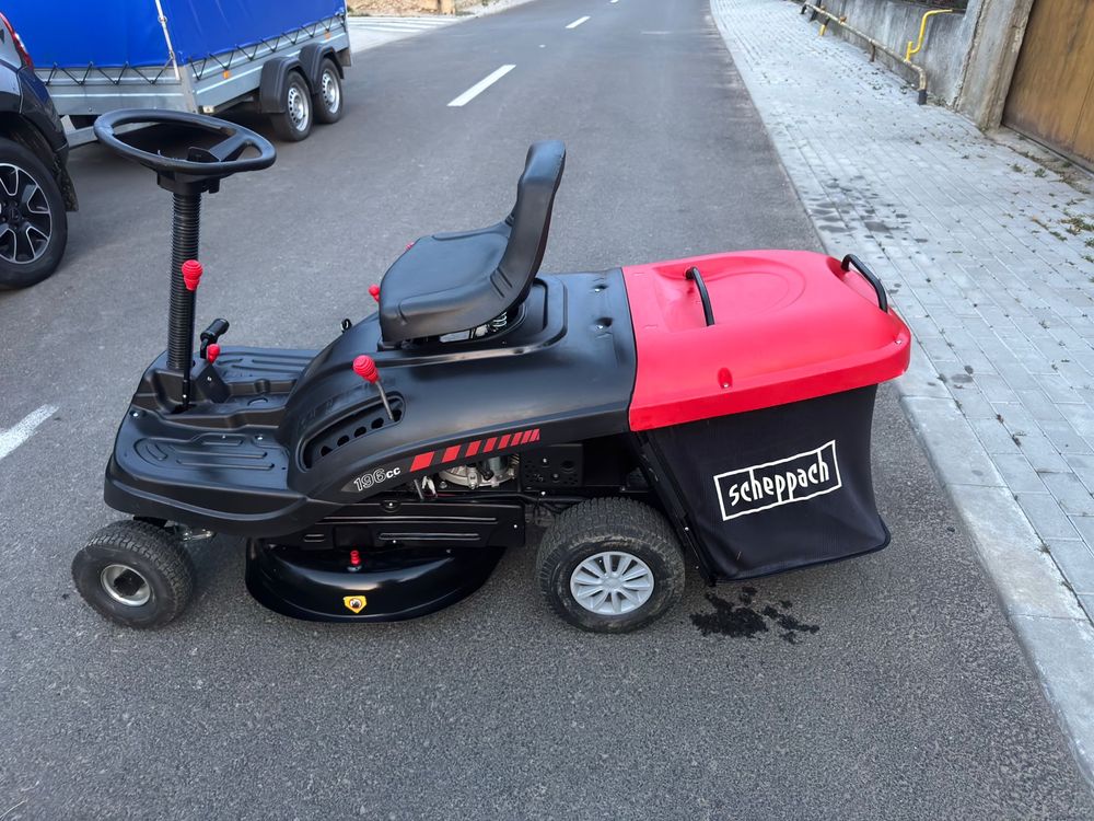 Tractoras de tuns gazon, nou.