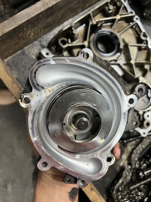 Dezmembrez motor mercedes cod 642, 273000km, chiulasa, baie, pompa apa