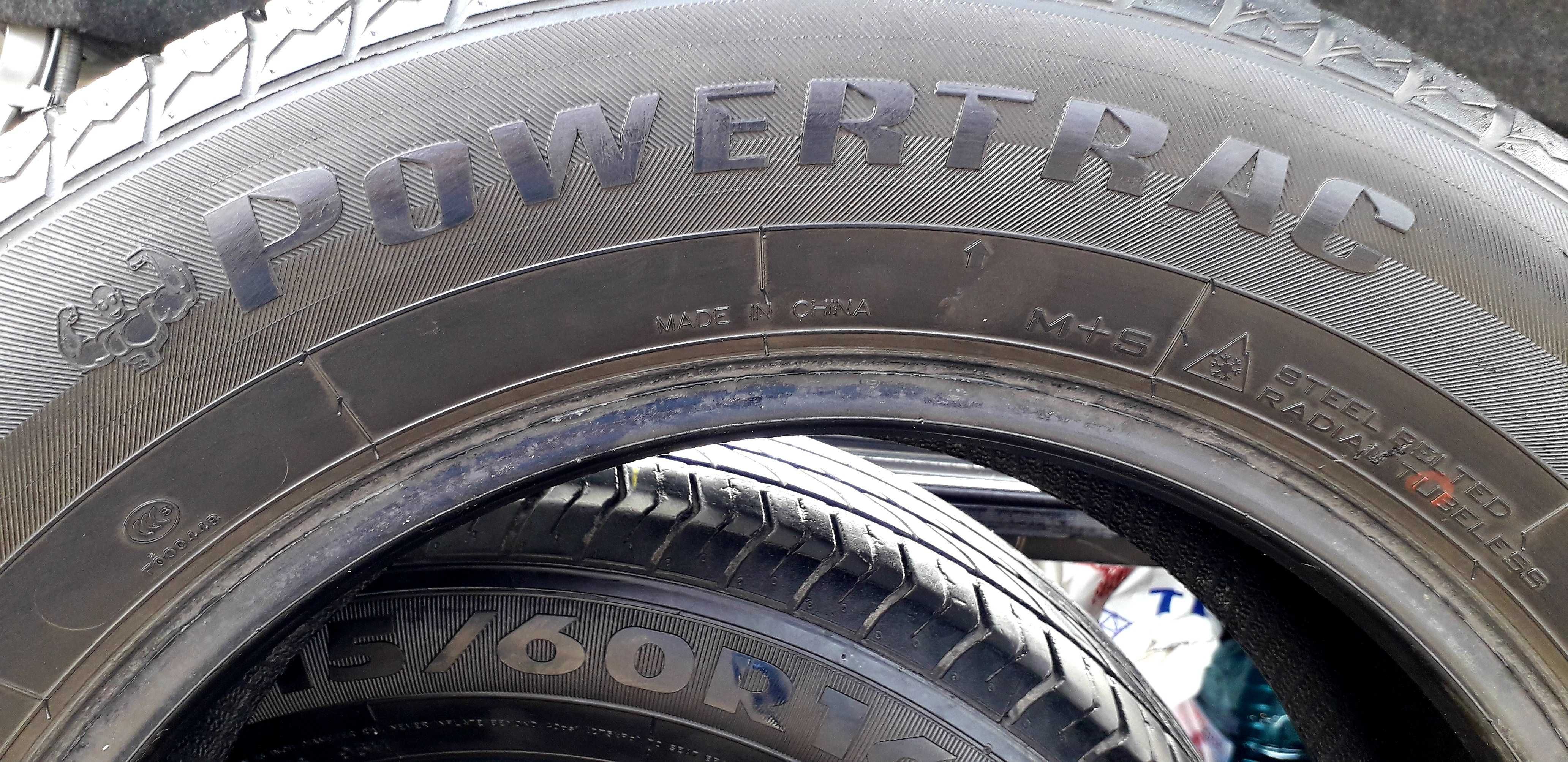 Зимние 2 шины б/у Powertrac Snowtour 215/60 R16