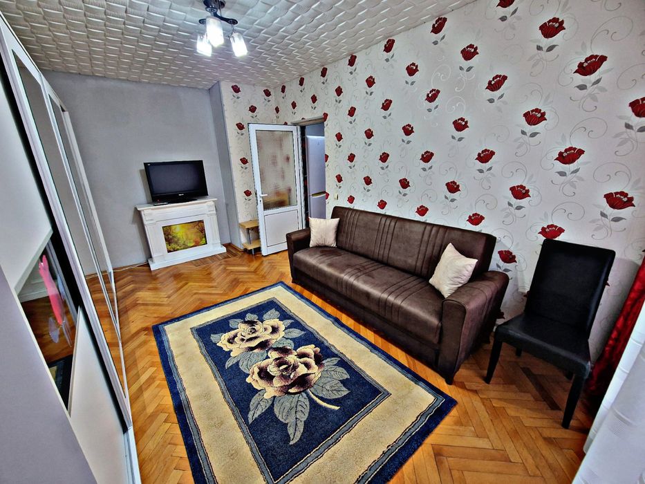 Inchiriez apartament cu 2 camere