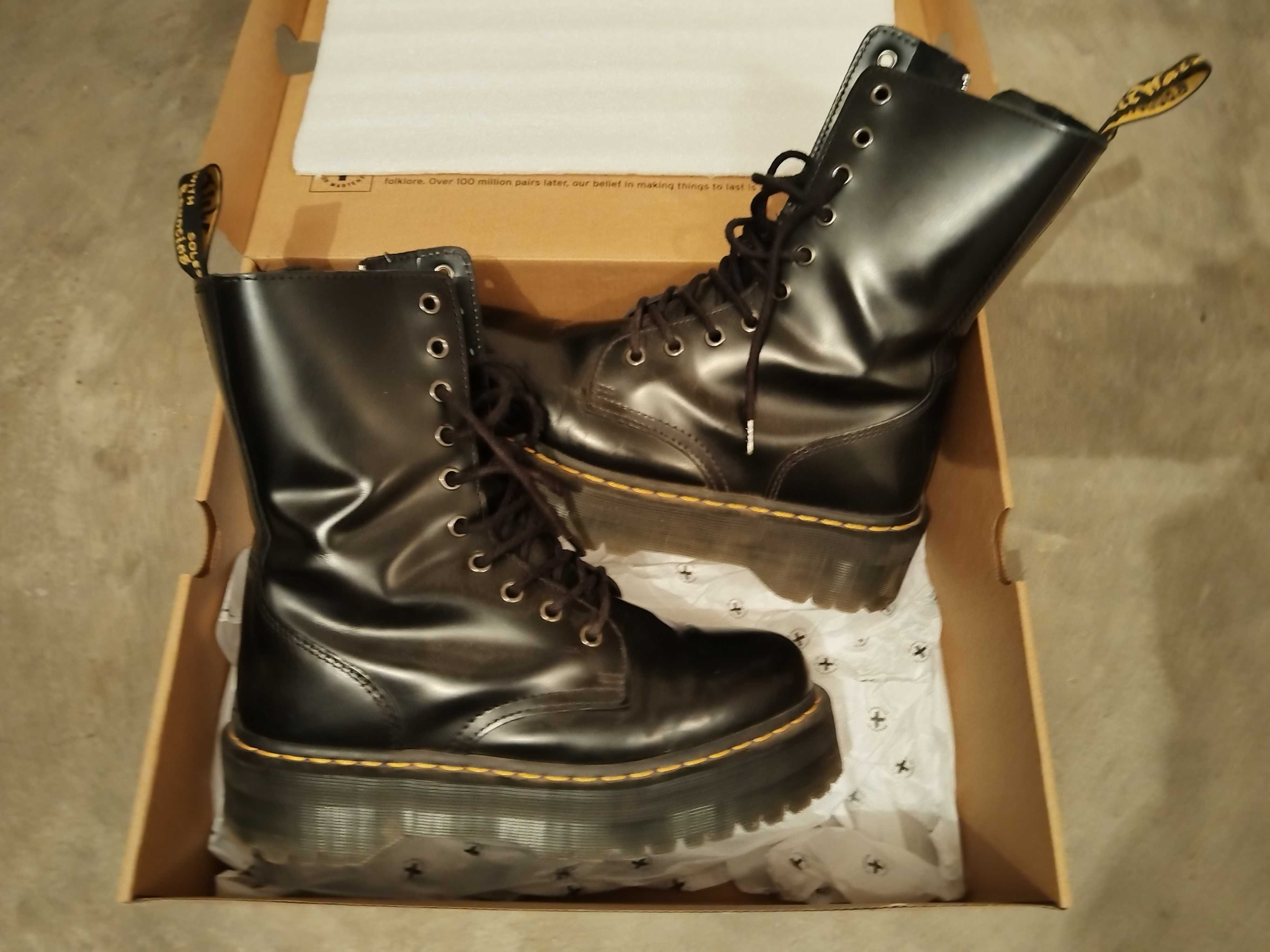 Dr. Martens Jadon Hi високи кубинки с платформа естествена кожа