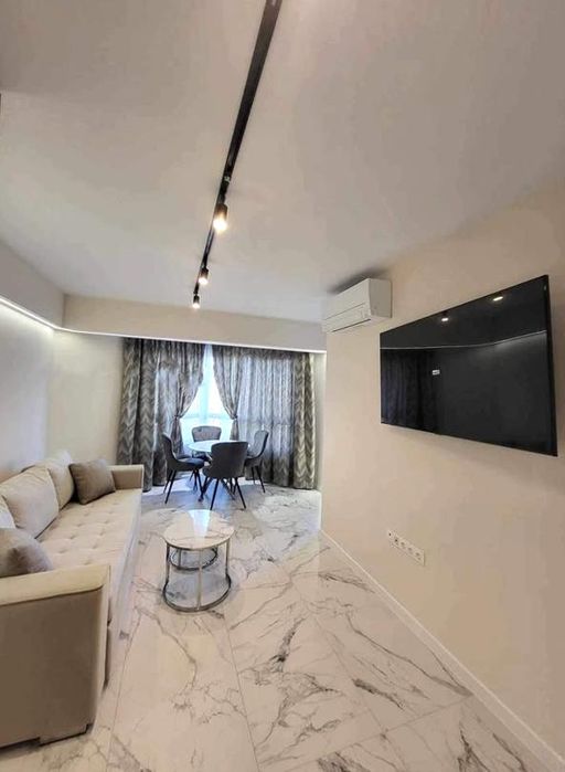 Дава се под наем Тристаен апартамент в Пловдив, Христо Смирненски - 88 кв.м за 800 € - Снимка #1