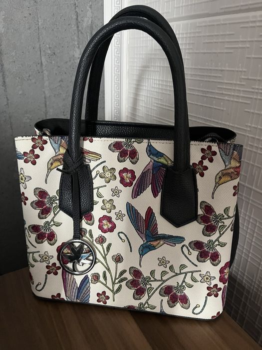 Дамска чанта