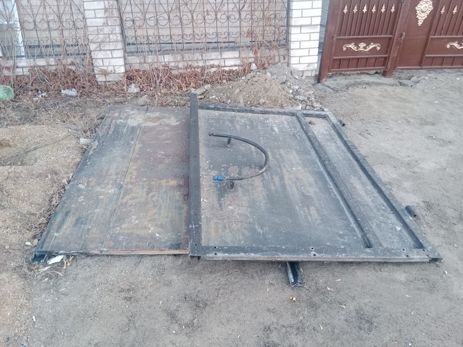Продам ворота металлические