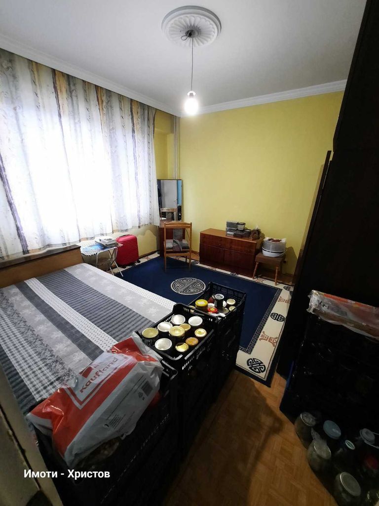 Продава се Тристаен апартамент в Шумен, Добруджански - 78 кв.м за 1242 €/кв.м - Снимка #3