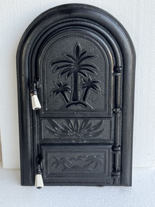 Usa din fonta pentru soba