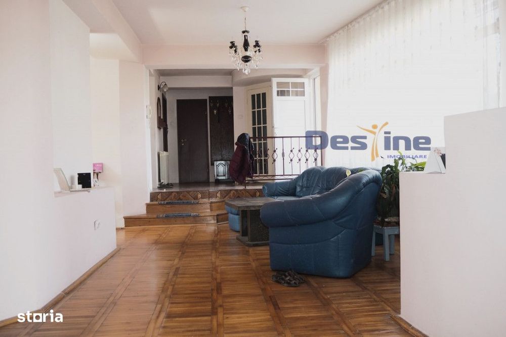 Vand Casa 3 Camere,Pod,Pivnita,2 Garaje,Foisor,Dej