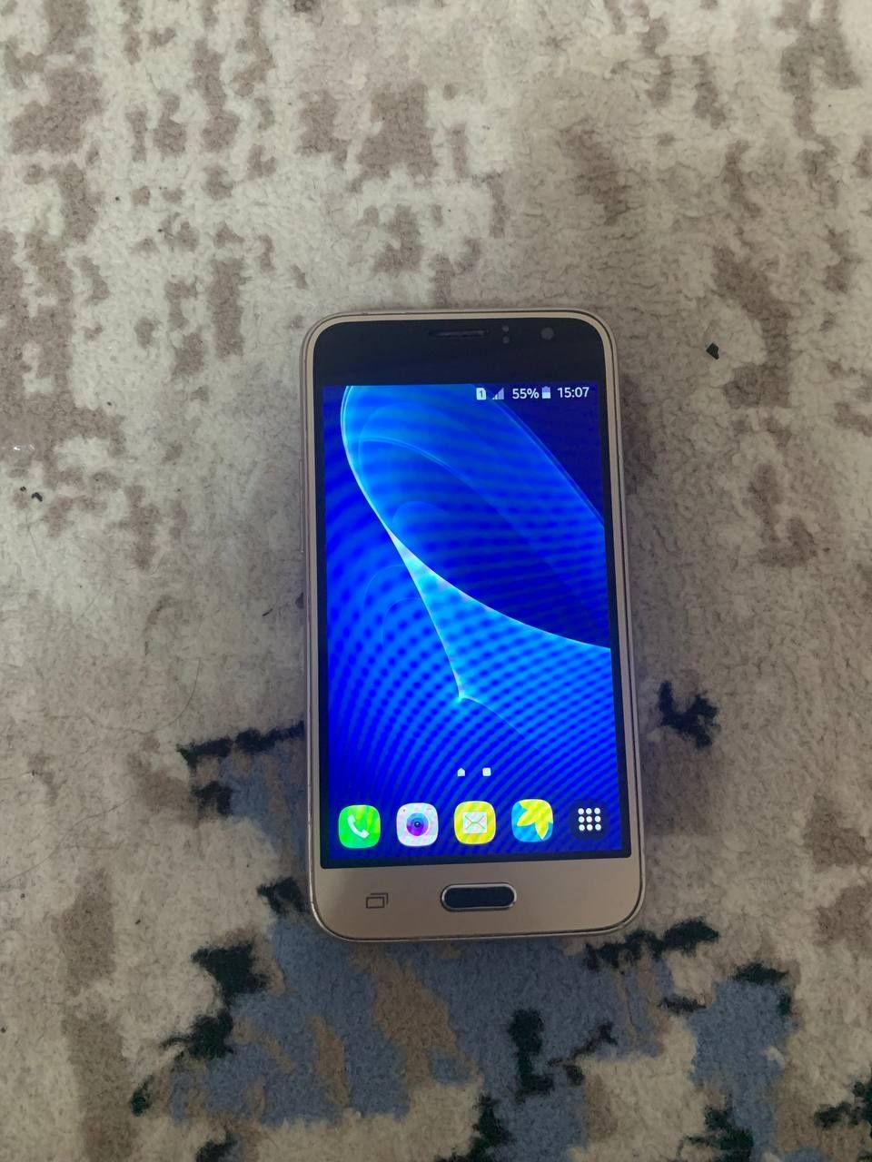 Samsung Galaxy J1