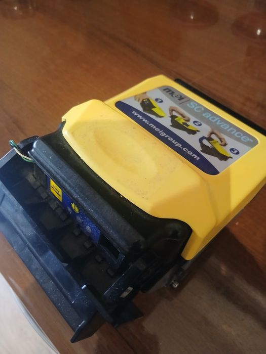 Купюроприемник (валидадор Mei)