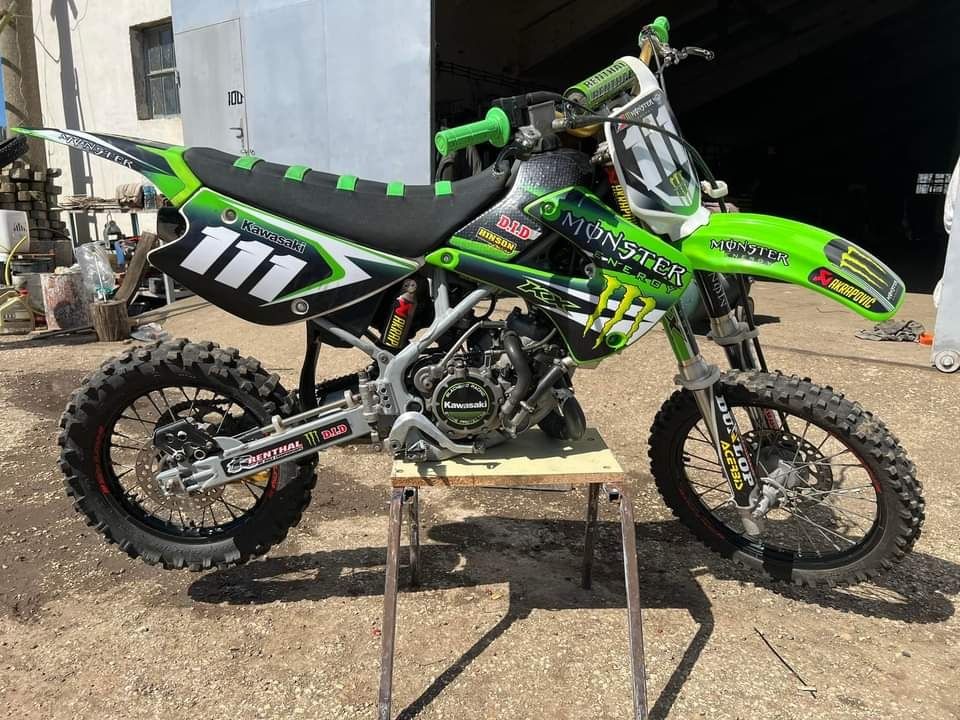 Продавам Kawasaki KX 85